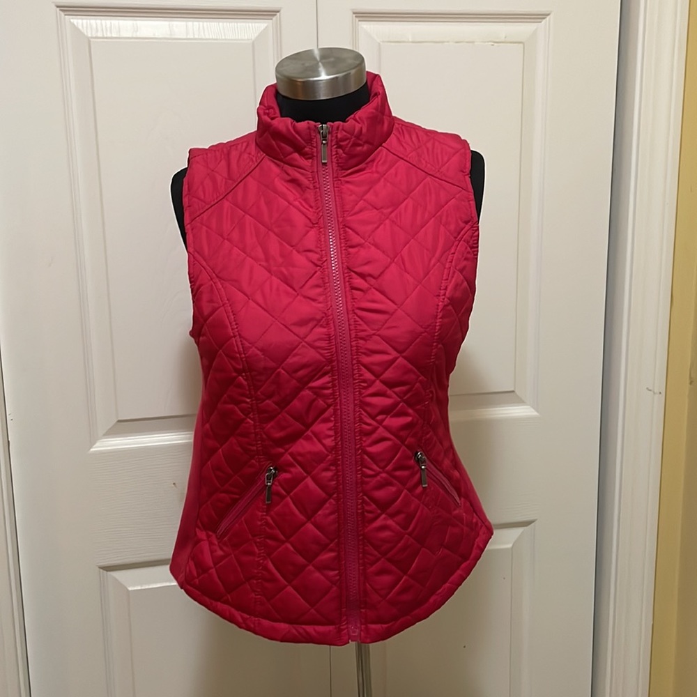 Laura Scott Hot Pink Quilted Vest. Size M, zipper closure & 2 zip pockets - Picture 2 of 8